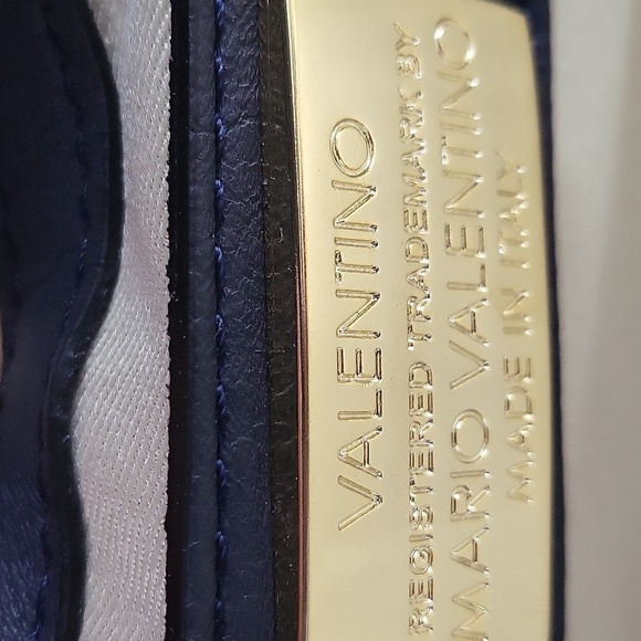 822- Valentino by Mario Valentino Crossbody Bag Genuine Italian Leather NWT - Picture 9 of 13